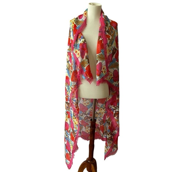 J MCLAUGHLIN GISELLE SCARF 50X50 FRINGE DRAPE FLORAL ARTSTY CHIC MODAL SILK - Picture 1 of 12